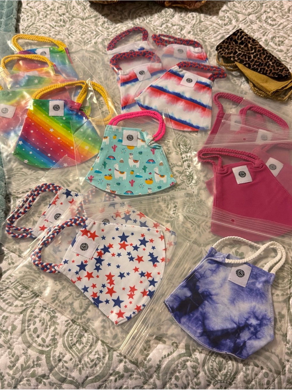 NEW! Pomchies POM face mask - Set Of 20 Adult assorted colors